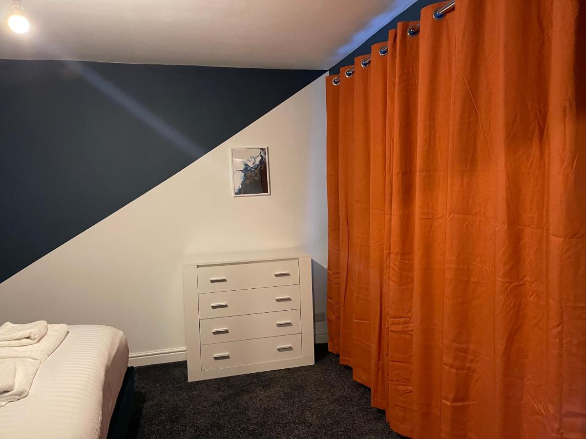 #Upmarket, Exceptional 4 Bed House, With Free Parking, Close To Amenities And Supermarkets Sheffield Exterior foto
