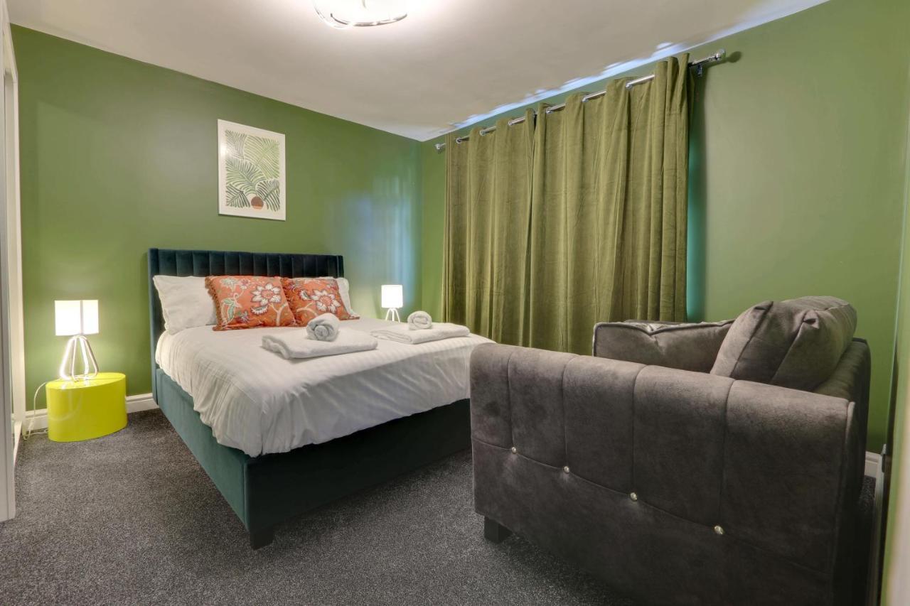#Upmarket, Exceptional 4 Bed House, With Free Parking, Close To Amenities And Supermarkets Sheffield Exterior foto