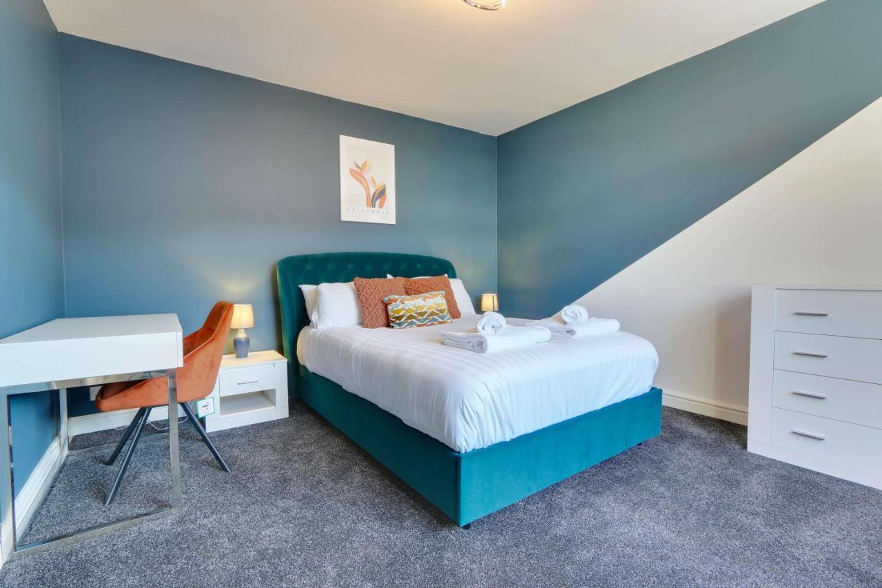 #Upmarket, Exceptional 4 Bed House, With Free Parking, Close To Amenities And Supermarkets Sheffield Exterior foto