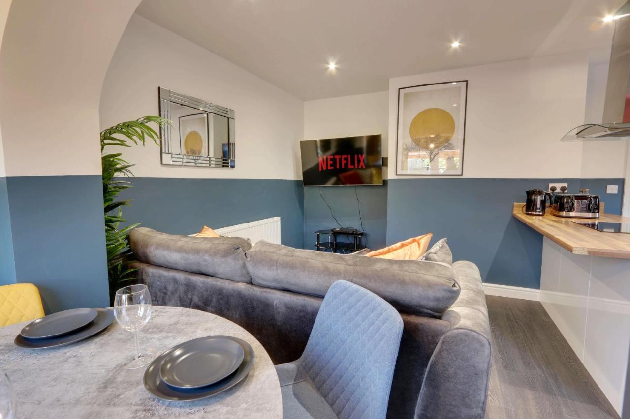 #Upmarket, Exceptional 4 Bed House, With Free Parking, Close To Amenities And Supermarkets Sheffield Exterior foto